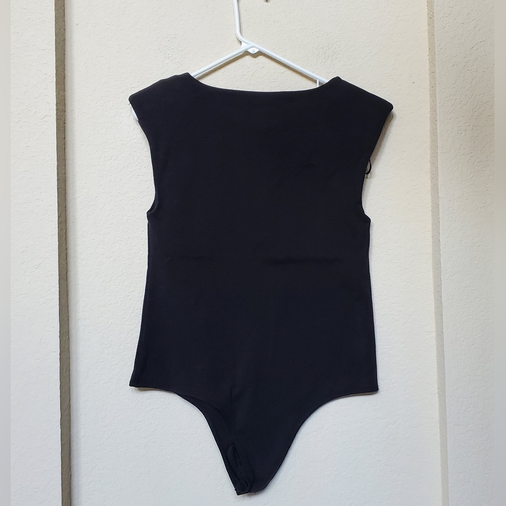 Steve Madden Black Sleeveless V Neck Bodysuit Classic Closet Staple Size XL - Picture 4 of 7